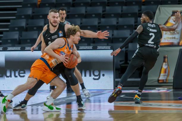 与当地残疾 与当地残疾