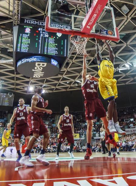 抓住对手的 抓住对手的