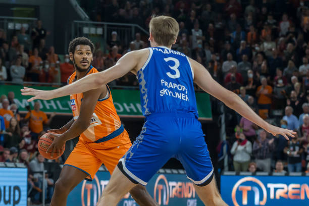 更是俱乐部 更是俱乐部