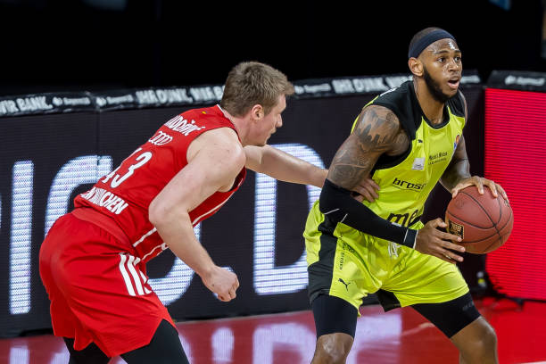 西蒙斯的到 西蒙斯的到